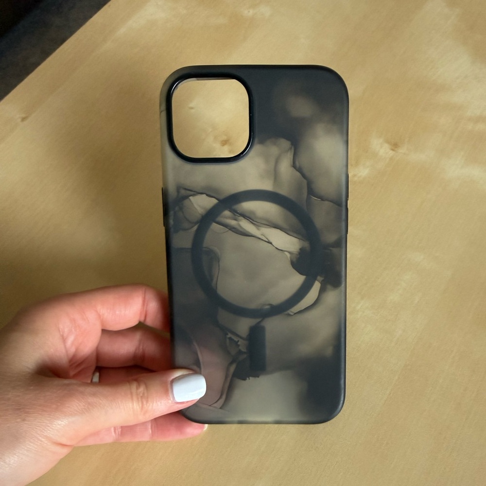 OtterBox Figura Series. Matte finish soft feel. Great condition. iPhone 14
